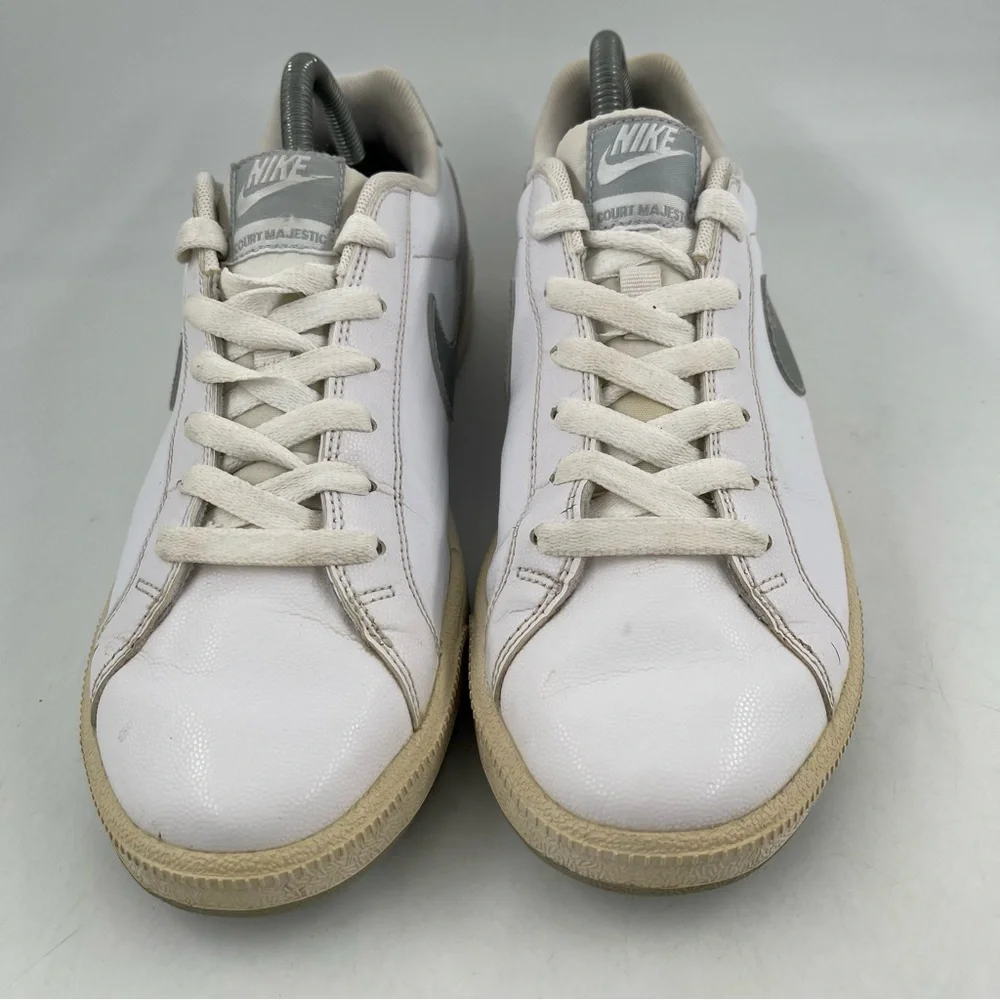 Nike Women’s Court Majestic White Grey Lace Up Low Top Running Shoes - Size 10